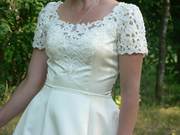 Продам весільну сукню.