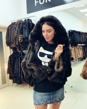 Красивая шуба норковая размер 46 М с капюшоном